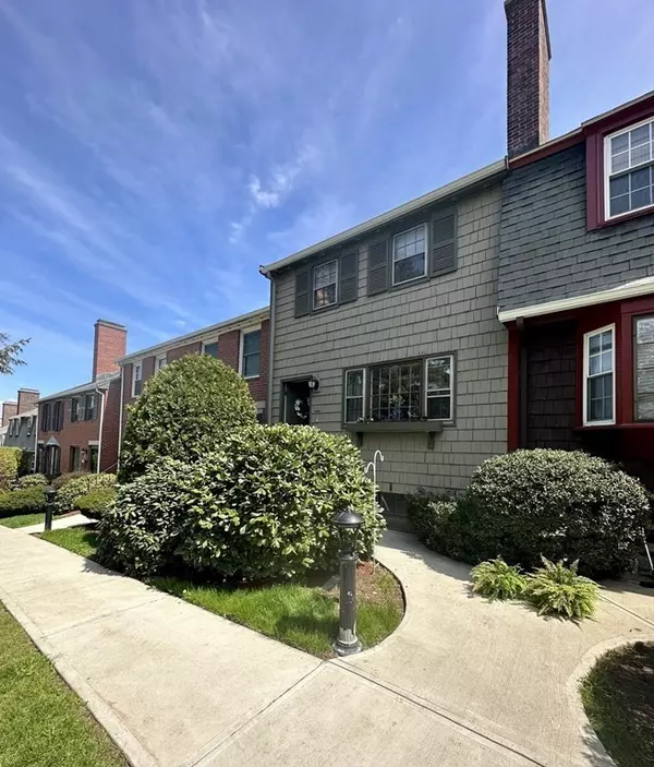 3 Hawser Ln #3, Swampscott, MA 01907