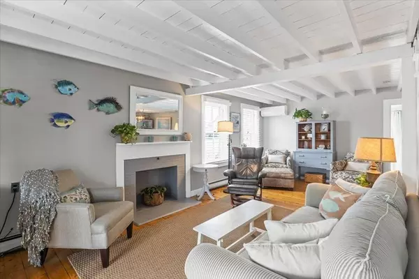 Wareham, MA 02532,24 Hammond St