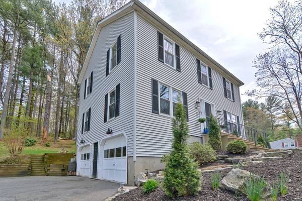 Sutton, MA 01590,66 Buttonwood Ave