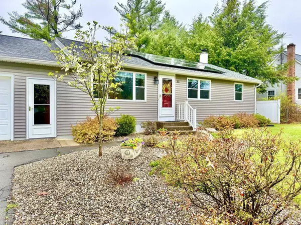 53 Pomeroy St, Easthampton, MA 01027