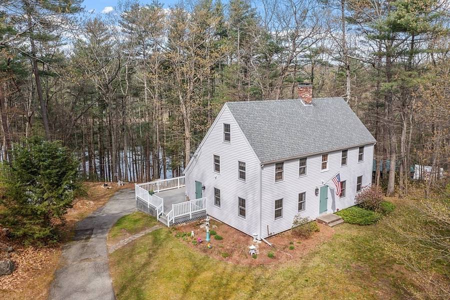 149 Walker Pond Rd, Sturbridge, MA 01566