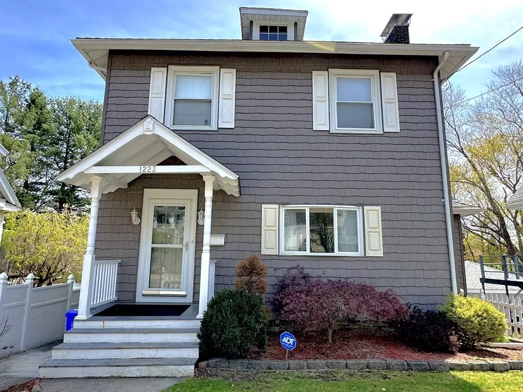 Malden, MA 02148,1223 Salem St