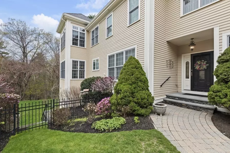 42 Clubhouse Way #42, Sutton, MA 01590