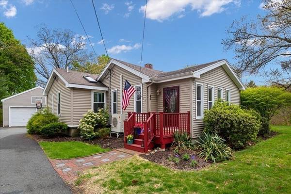 45 Park St, Norfolk, MA 02056