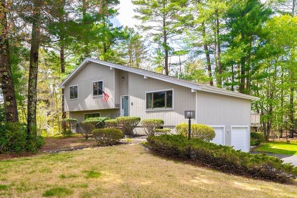 11 Sunset Dr, Sharon, MA 02067