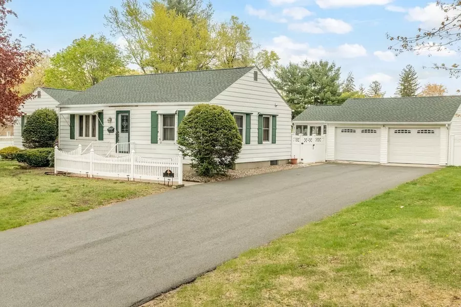 2 Hillcrest Ave, South Hadley, MA 01075