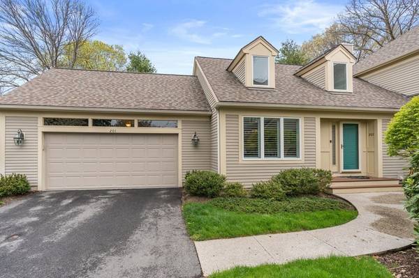 Wayland, MA 01778,201 Dahlia Drive #201