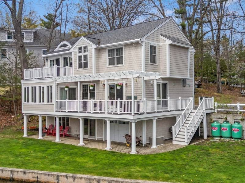 4 Birchmeadow Road, Amesbury, MA 01913