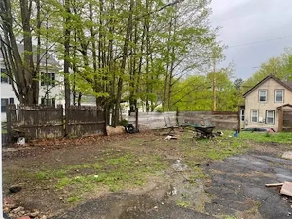 Athol, MA 01331,124 Prospect St