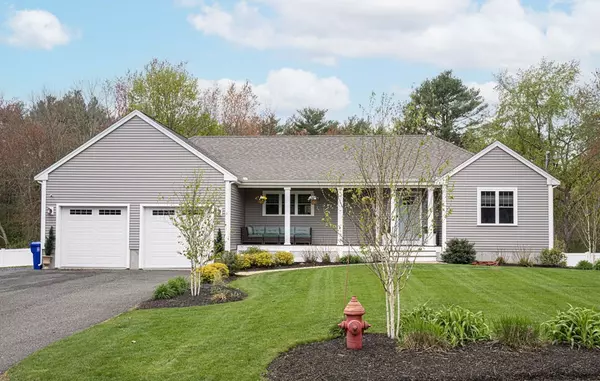 600 Crane Ave S, Taunton, MA 02780