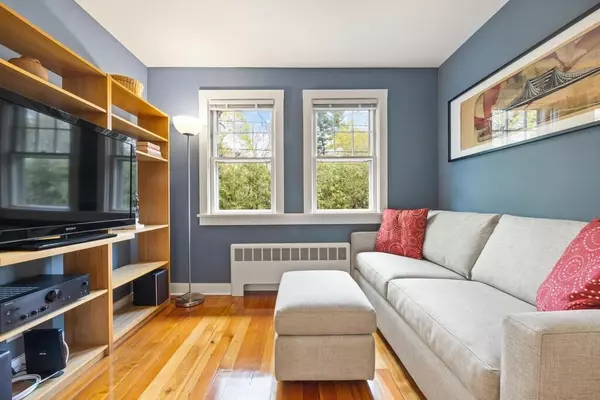 Lexington, MA 02420,16 Webb St