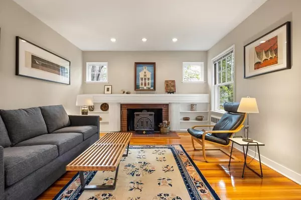 Lexington, MA 02420,16 Webb St