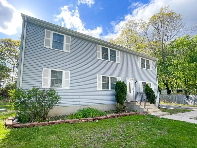 18 Loomis St, North Attleboro, MA 02760