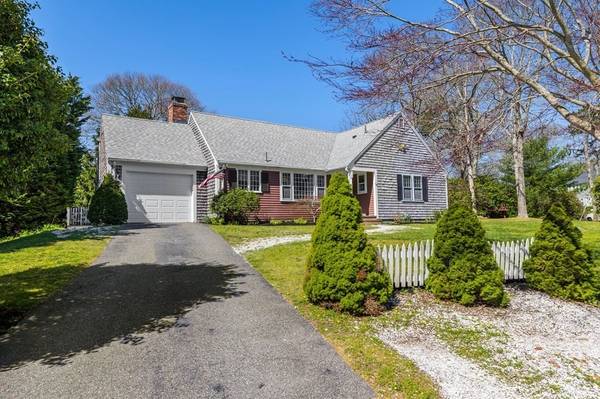 35 Amy Ln, Yarmouth, MA 02675