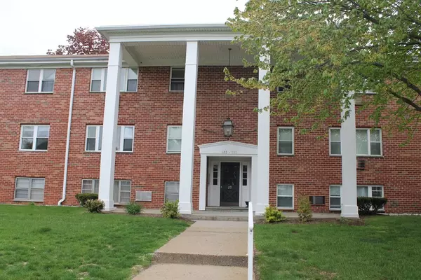 184 Regency Park Drive #184, Agawam, MA 01001