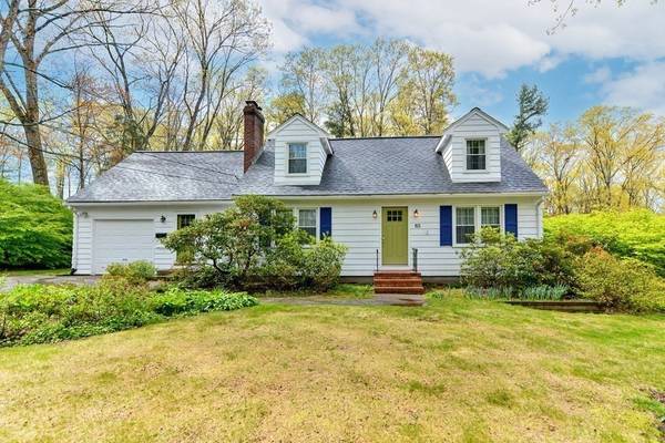 85 Pine Ridge Dr, Franklin, MA 02038