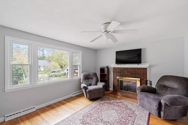 Pepperell, MA 01463,10 Parkwood Dr