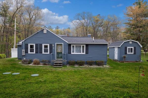 14 Holiday Ln, Lancaster, MA 01523