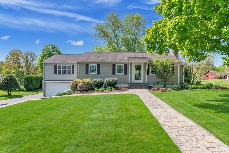 37 Ainslie Dr, East Longmeadow, MA 01028