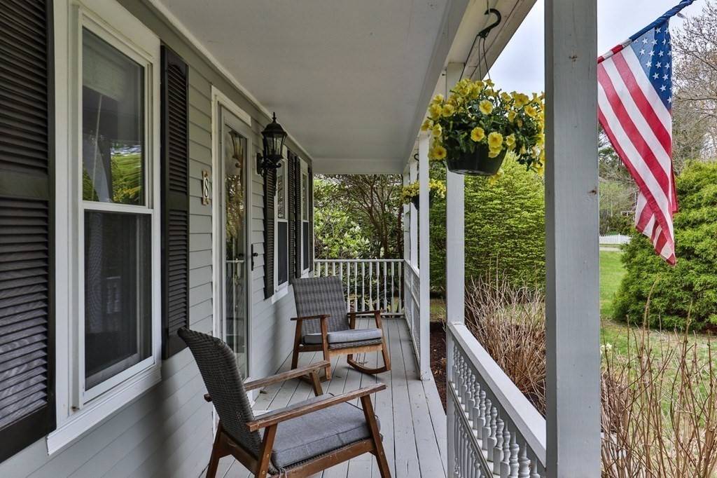 Falmouth, MA 02536,8 Pine Cone Ln