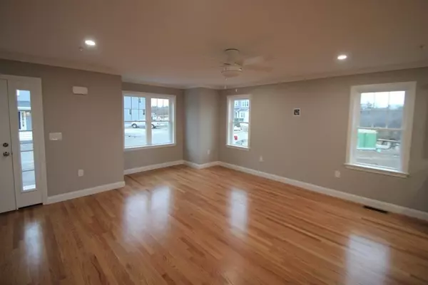 Whitman, MA 02382,1005 Auburn Street #G3