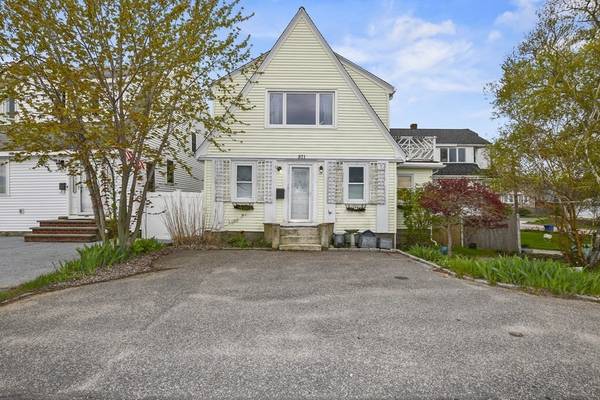 571 Quincy Shore Drive, Quincy, MA 02171