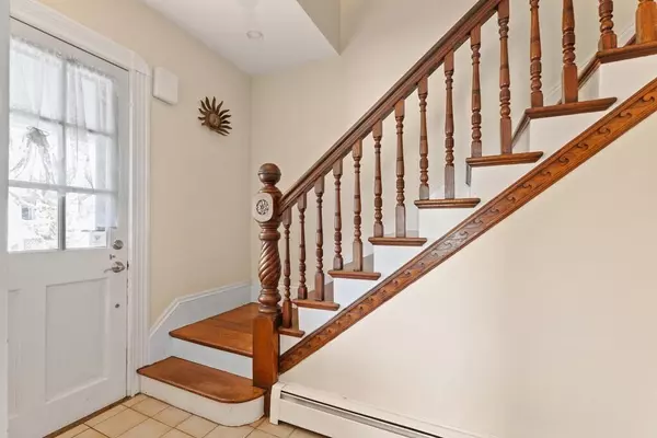 Nahant, MA 01908,43 Pond Street