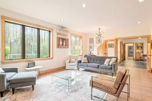 Pelham, MA 01002,62 Buffam Rd