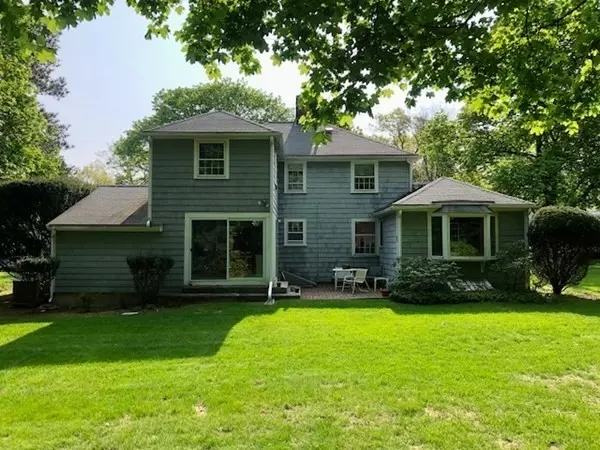 Wellesley, MA 02482,21 Fuller Brook Rd