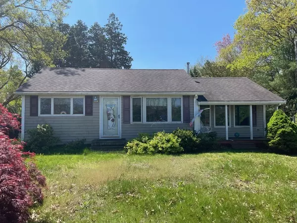 366 Bedford St, Lakeville, MA 02347