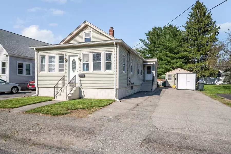 575 Mammoth Rd, Dracut, MA 01826