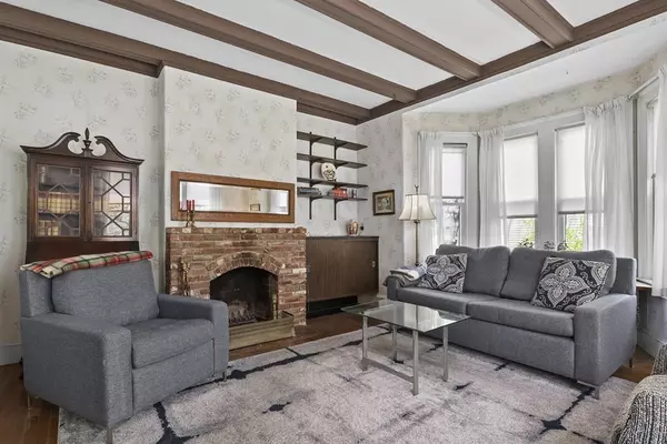 Newton, MA 02459,19-21 Maple Park