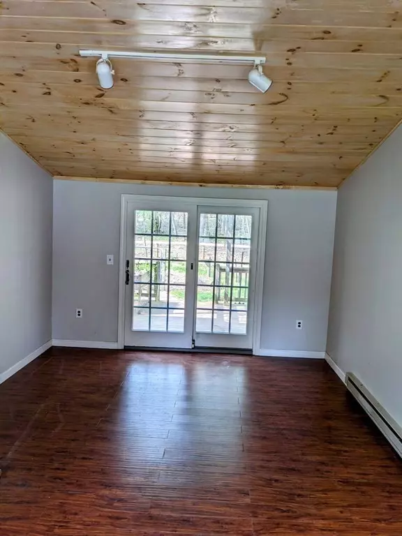 Berlin, MA 01503,187 South St