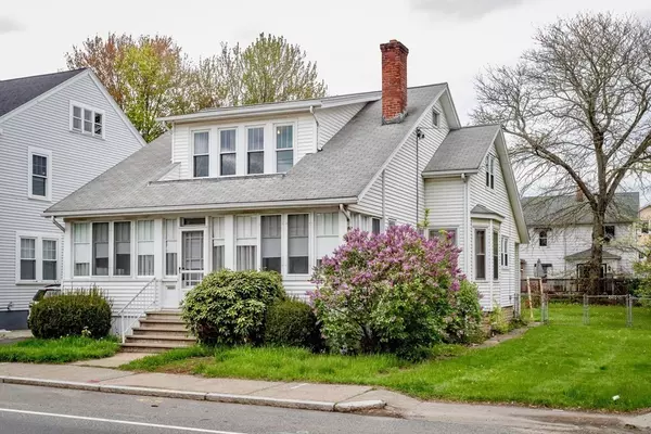 39 Cherry Street, Holyoke, MA 01040