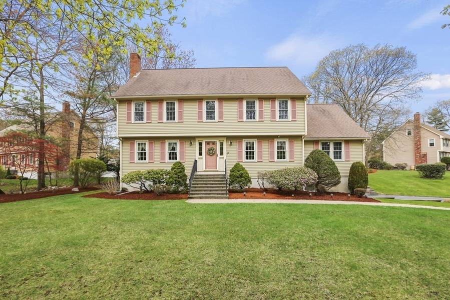 12 Apple Tree Lane, Wilmington, MA 01887