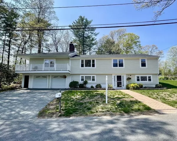 10 Gregory Island Road, Hamilton, MA 01982