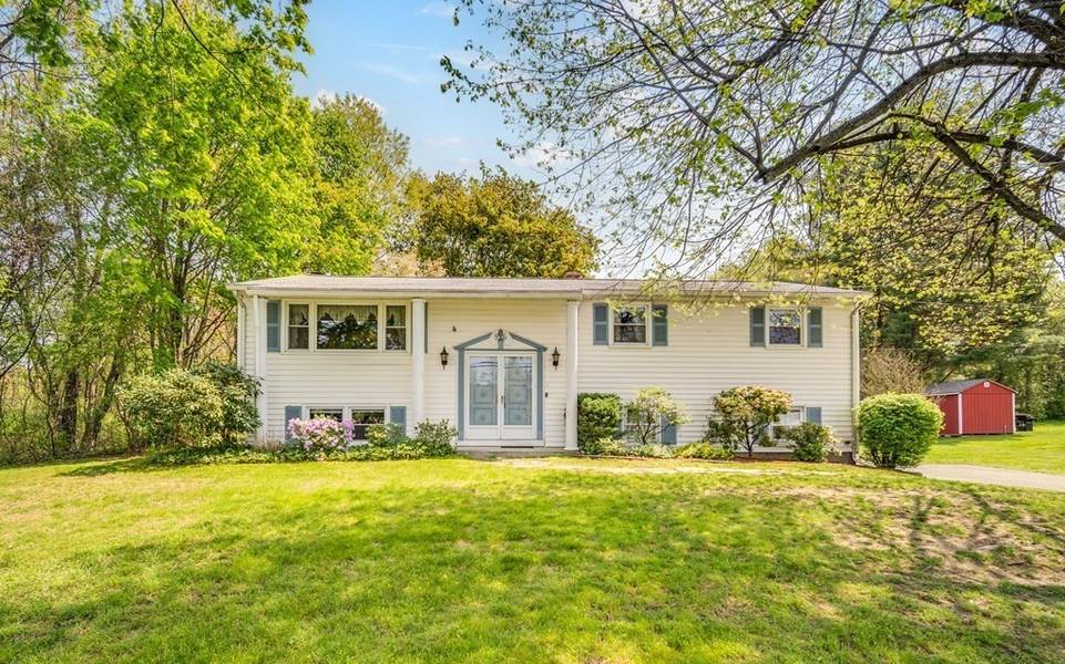 96 Alvord St, South Hadley, MA 01075