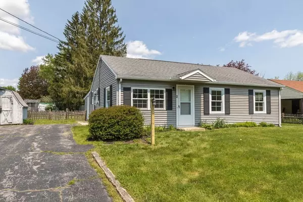 2 Pineview Road, Dudley, MA 01571