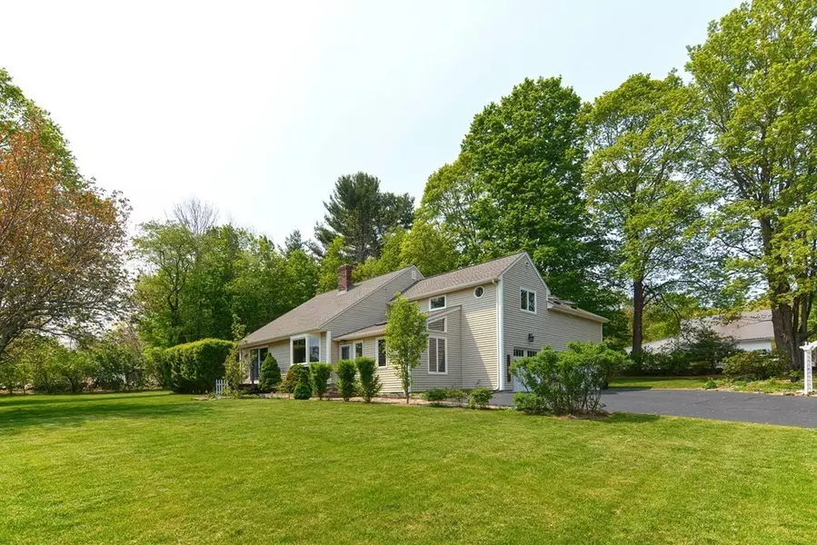 199 Whitins Rd, Sutton, MA 01590