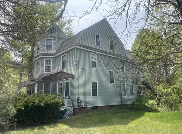 33 3rd St, Ayer, MA 01432