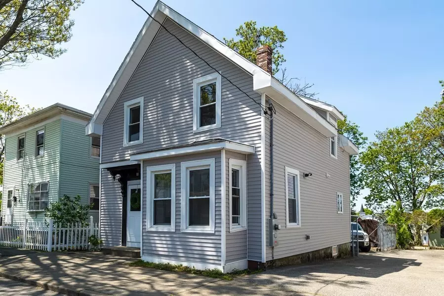 81 Collins St, Lynn, MA 01902