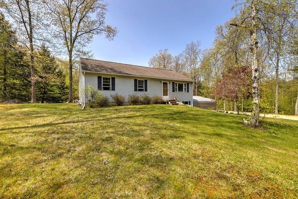 284 Howe St, East Brookfield, MA 01515