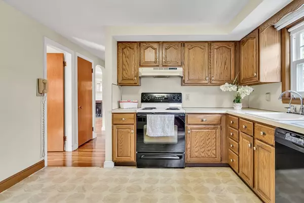 Lexington, MA 02420,29 Eldred St