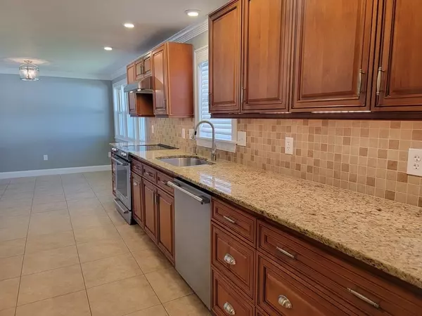 Bellingham, MA 02019,21 Stella Road