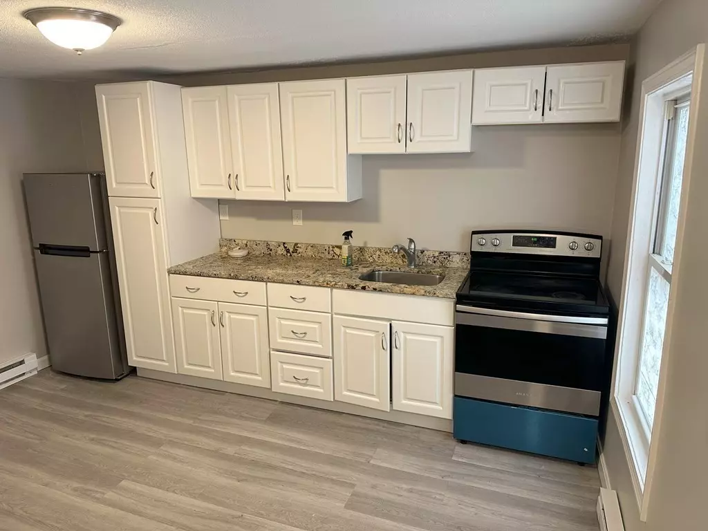 Millbury, MA 01527,108 W Main St #B