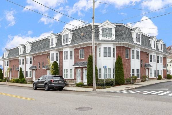 909 Washington St #4, Norwood, MA 02062