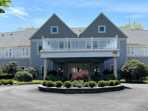 100 Heatherwood Drive #2222, Yarmouth, MA 02675