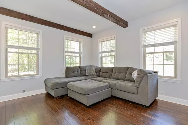 Sutton, MA 01590,122 Mendon Rd