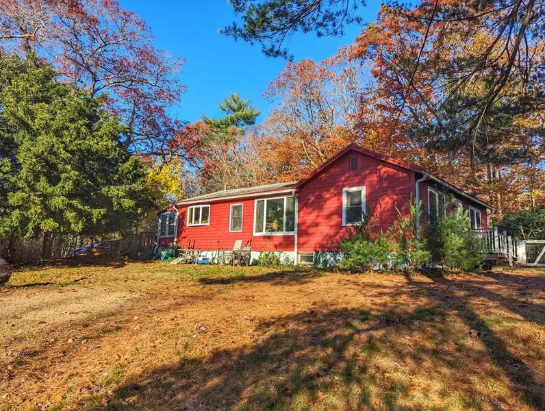 213 Grove St, Norwell, MA 02061