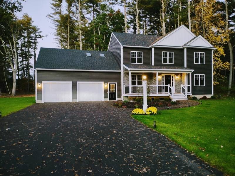 51 Cedar St, Plympton, MA 02367